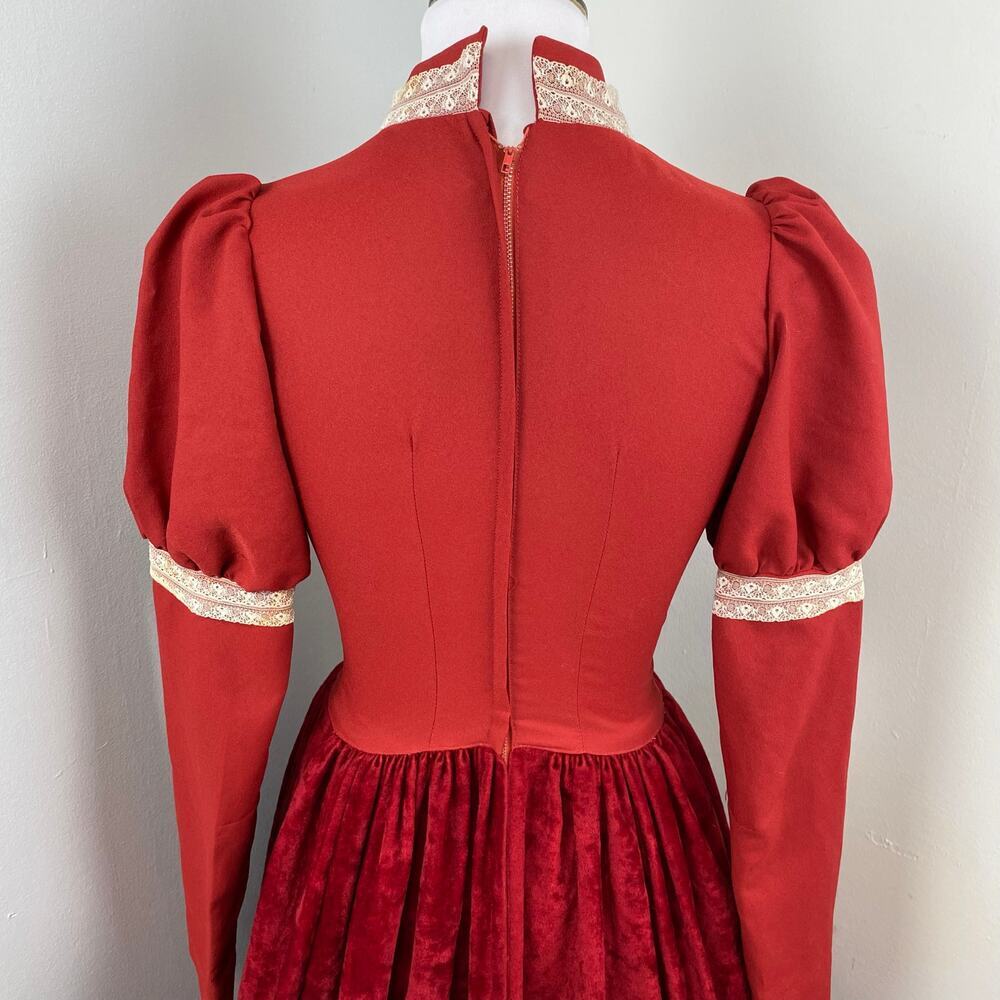 Vintage Victorian Red Velvet Gown Medieval Renaissance Dress XS - Picture 5 of 12